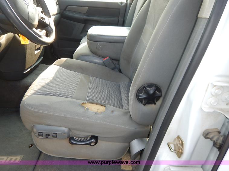 image for item J3794 2006 Dodge Ram 2500 Quad Cab pickup truck