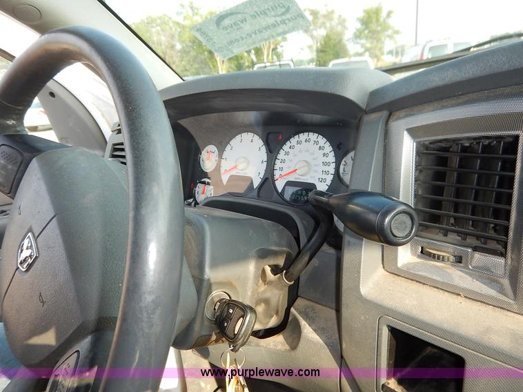 image for item J3794 2006 Dodge Ram 2500 Quad Cab pickup truck
