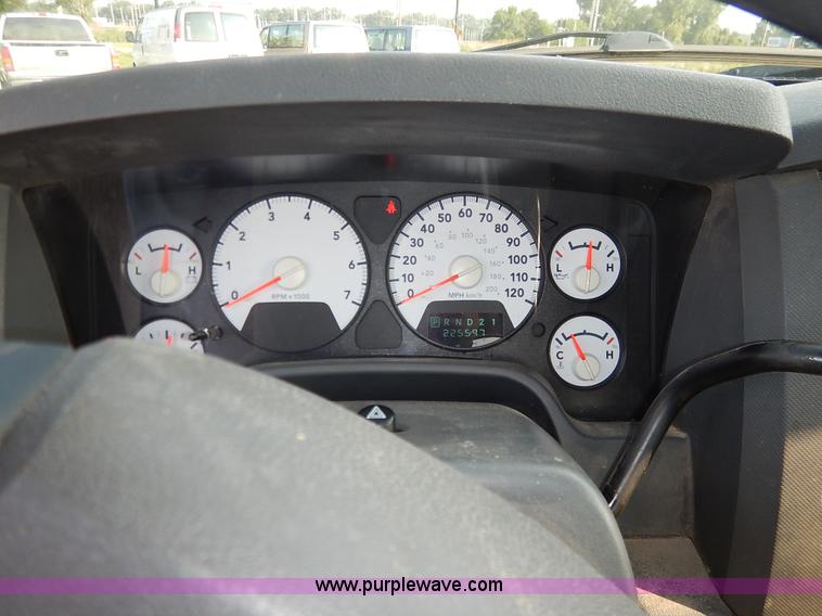 image for item J3794 2006 Dodge Ram 2500 Quad Cab pickup truck