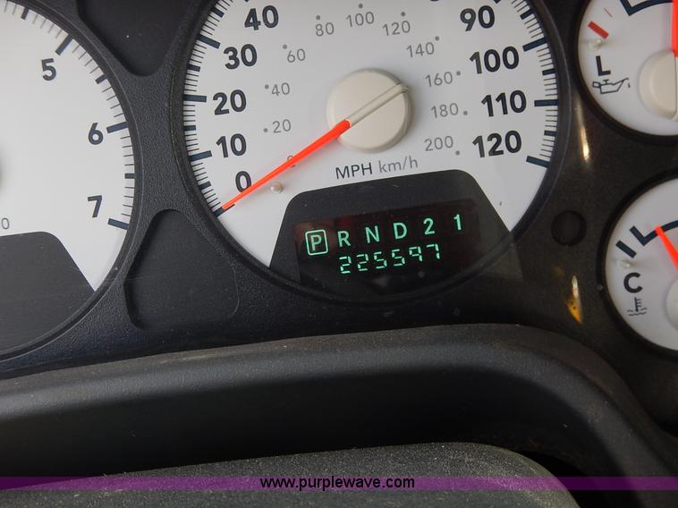 image for item J3794 2006 Dodge Ram 2500 Quad Cab pickup truck