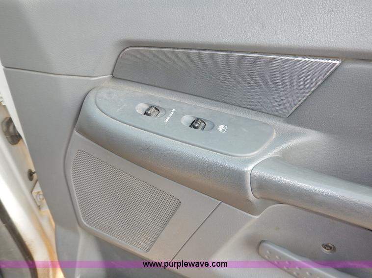 image for item J3794 2006 Dodge Ram 2500 Quad Cab pickup truck