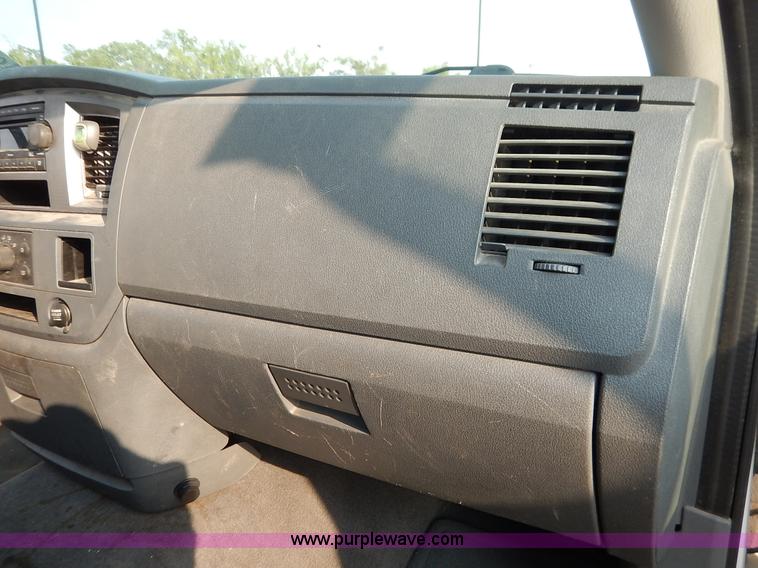 image for item J3794 2006 Dodge Ram 2500 Quad Cab pickup truck