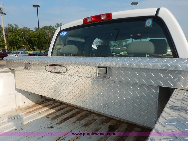 image for item J3794 2006 Dodge Ram 2500 Quad Cab pickup truck