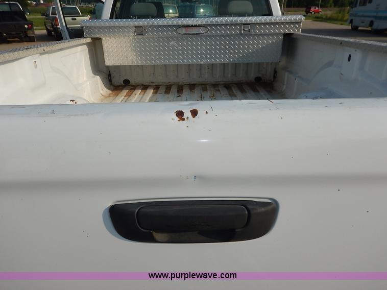 image for item J3794 2006 Dodge Ram 2500 Quad Cab pickup truck