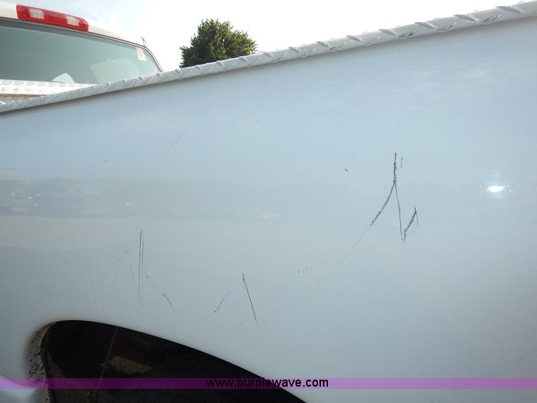 image for item J3794 2006 Dodge Ram 2500 Quad Cab pickup truck