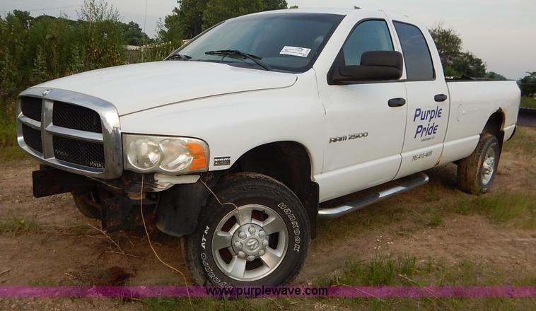 image for item J3798 2003 Dodge Ram 2500 HD SLT Quad Cab pickup truck