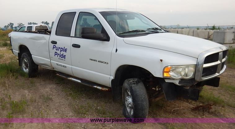 image for item J3798 2003 Dodge Ram 2500 HD SLT Quad Cab pickup truck