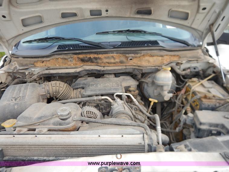 image for item J3798 2003 Dodge Ram 2500 HD SLT Quad Cab pickup truck