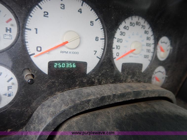 image for item J3798 2003 Dodge Ram 2500 HD SLT Quad Cab pickup truck