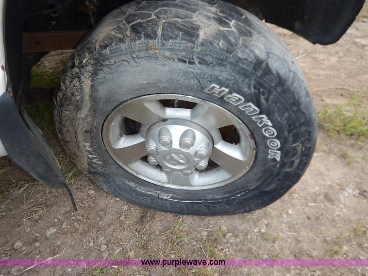 image for item J3798 2003 Dodge Ram 2500 HD SLT Quad Cab pickup truck