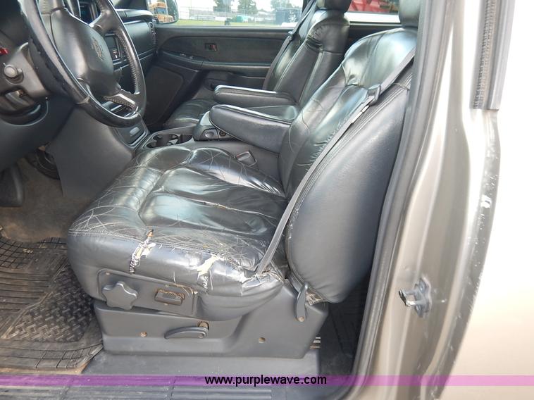 image for item J3799 1999 Chevrolet Silverado 1500 Z71 Ext. Cab pickup truck