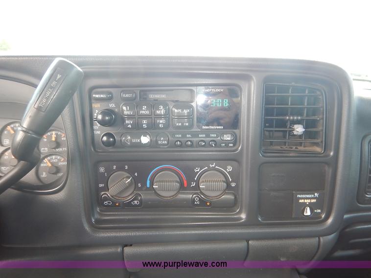 image for item J3799 1999 Chevrolet Silverado 1500 Z71 Ext. Cab pickup truck