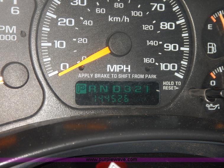 image for item J3799 1999 Chevrolet Silverado 1500 Z71 Ext. Cab pickup truck