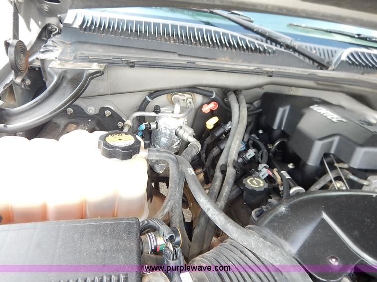 image for item J3799 1999 Chevrolet Silverado 1500 Z71 Ext. Cab pickup truck