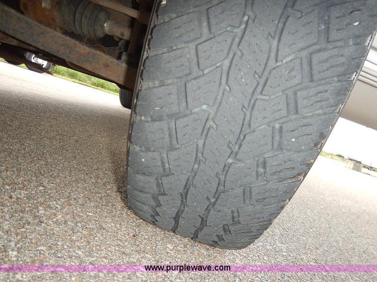 image for item J3799 1999 Chevrolet Silverado 1500 Z71 Ext. Cab pickup truck