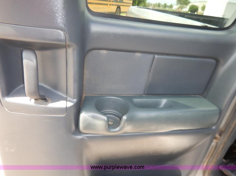 image for item J3799 1999 Chevrolet Silverado 1500 Z71 Ext. Cab pickup truck