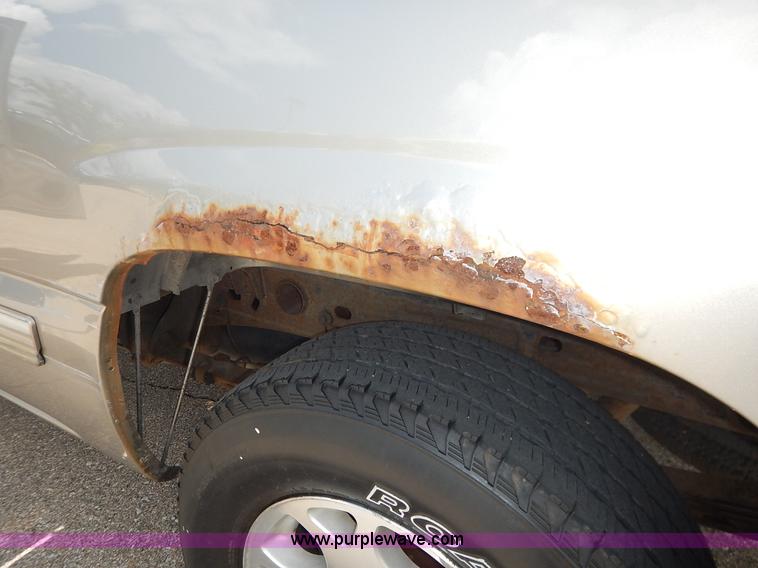 image for item J3799 1999 Chevrolet Silverado 1500 Z71 Ext. Cab pickup truck