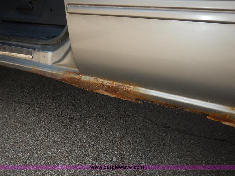 image for item J3799 1999 Chevrolet Silverado 1500 Z71 Ext. Cab pickup truck