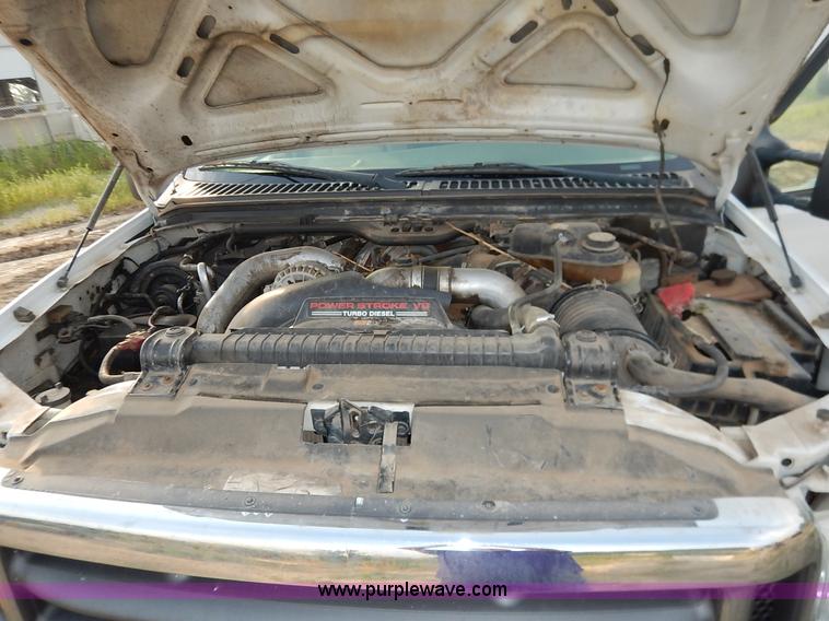 image for item J3800 2004 Ford F250 Super Duty Lariat Crew Cab pickup truck