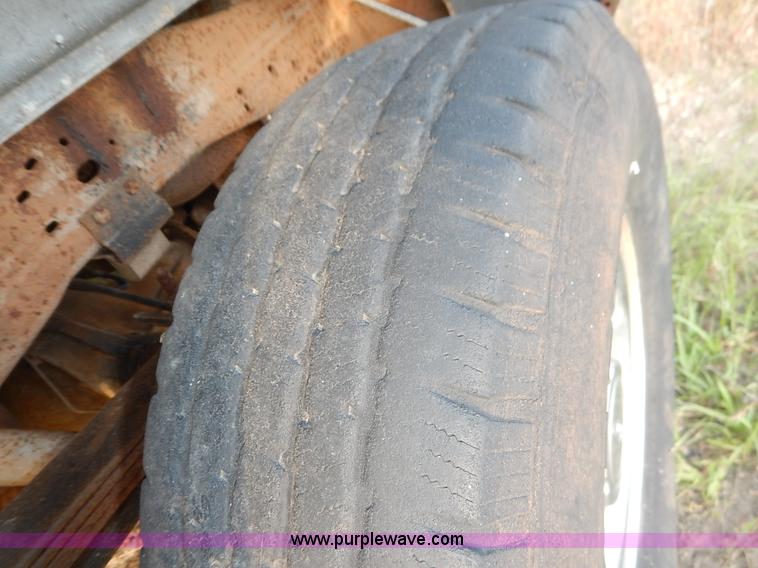 image for item J3800 2004 Ford F250 Super Duty Lariat Crew Cab pickup truck