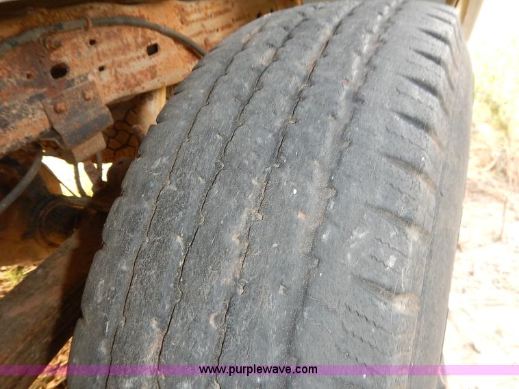 image for item J3800 2004 Ford F250 Super Duty Lariat Crew Cab pickup truck