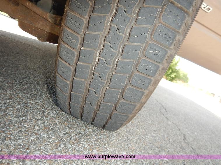 image for item J3801 1996 Chevrolet Astro van