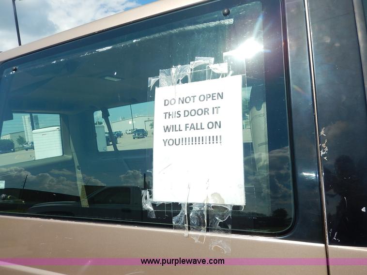 image for item J3801 1996 Chevrolet Astro van