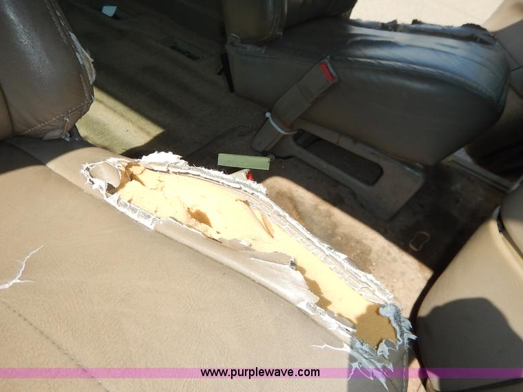 image for item J3801 1996 Chevrolet Astro van