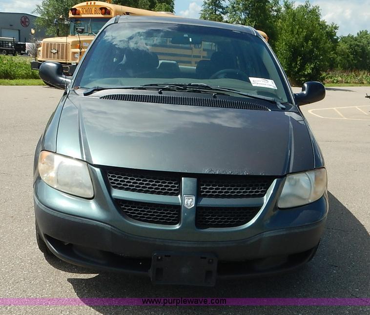 image for item J3802 2002 Dodge Caravan SE van