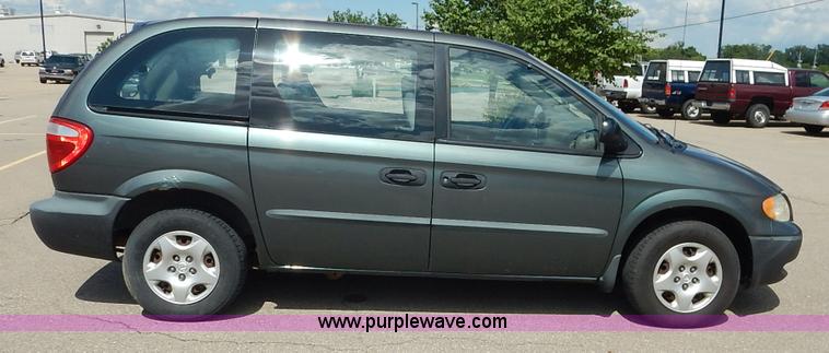 image for item J3802 2002 Dodge Caravan SE van