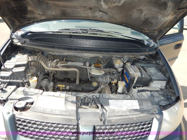 image for item J3802 2002 Dodge Caravan SE van