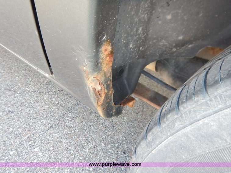 image for item J3802 2002 Dodge Caravan SE van