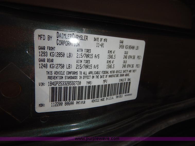 image for item J3802 2002 Dodge Caravan SE van