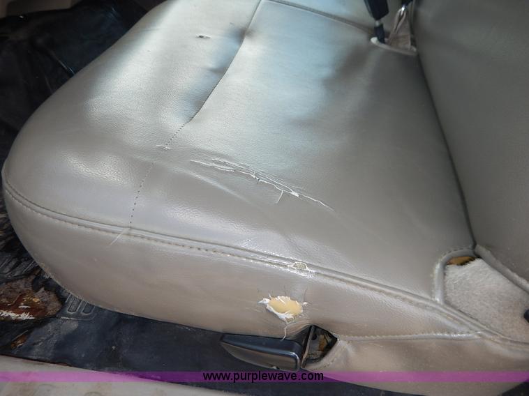 image for item J3803 2008 Ford F350 Super Duty XL flatbed pickup truck