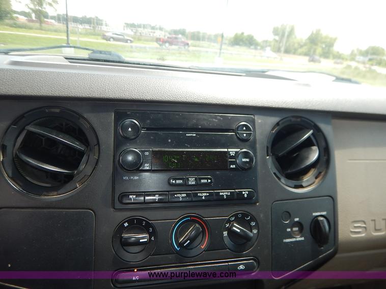 image for item J3803 2008 Ford F350 Super Duty XL flatbed pickup truck