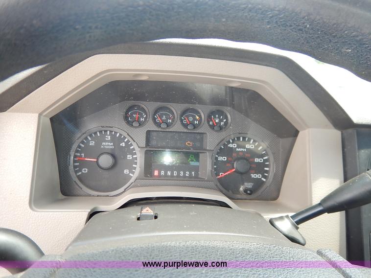 image for item J3803 2008 Ford F350 Super Duty XL flatbed pickup truck