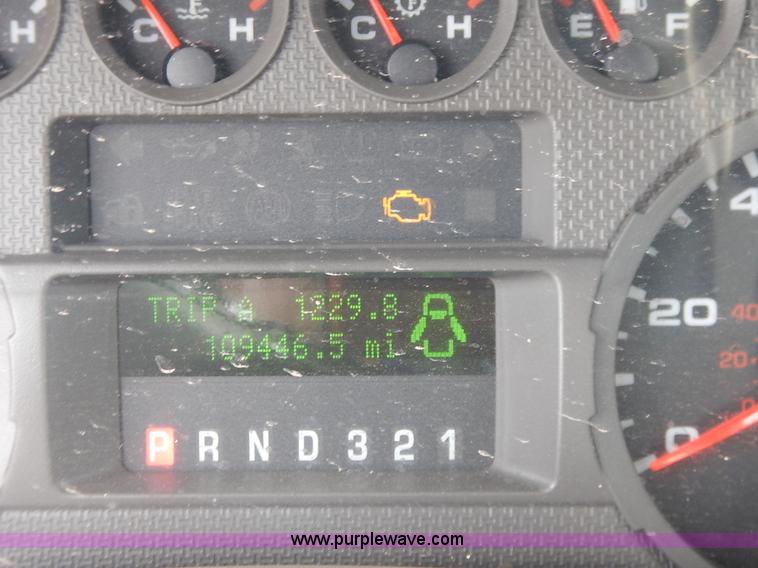 image for item J3803 2008 Ford F350 Super Duty XL flatbed pickup truck