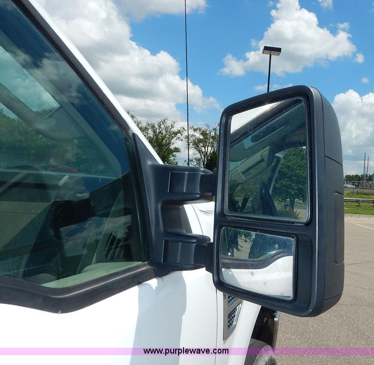 image for item J3803 2008 Ford F350 Super Duty XL flatbed pickup truck