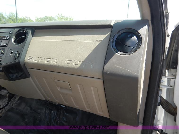 image for item J3803 2008 Ford F350 Super Duty XL flatbed pickup truck