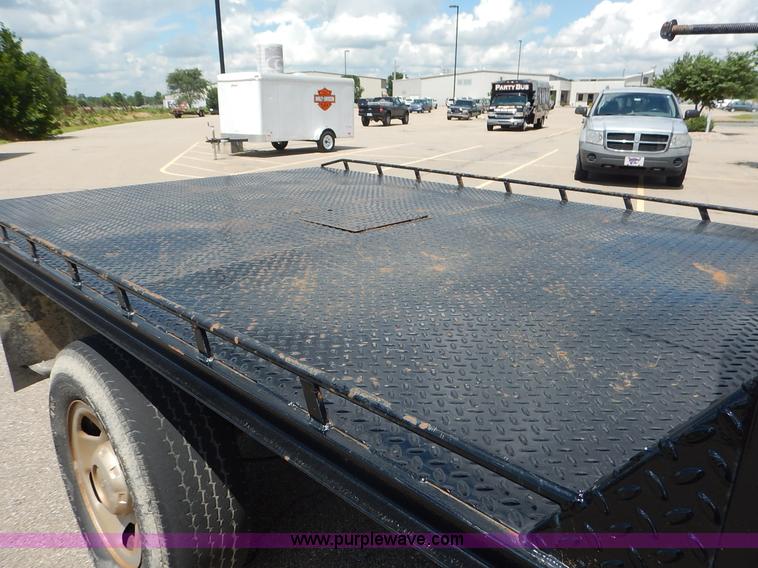 image for item J3803 2008 Ford F350 Super Duty XL flatbed pickup truck