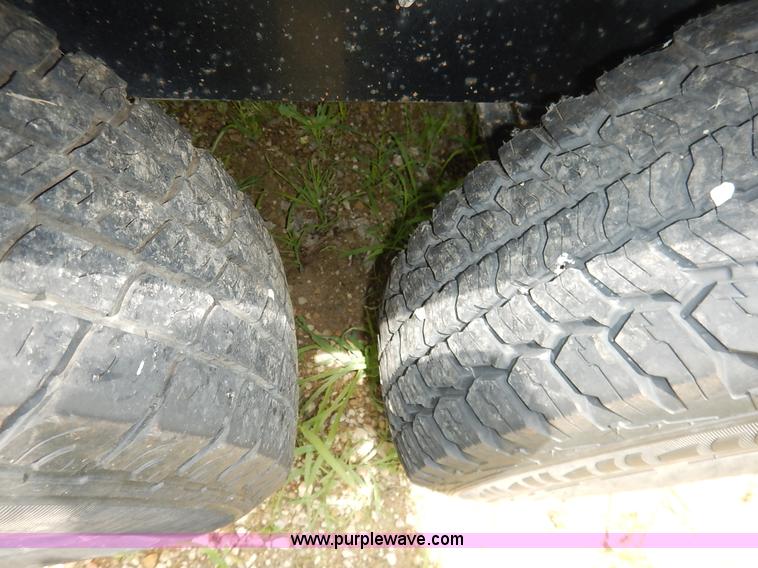 image for item J3805 2009 Titan end dump trailer