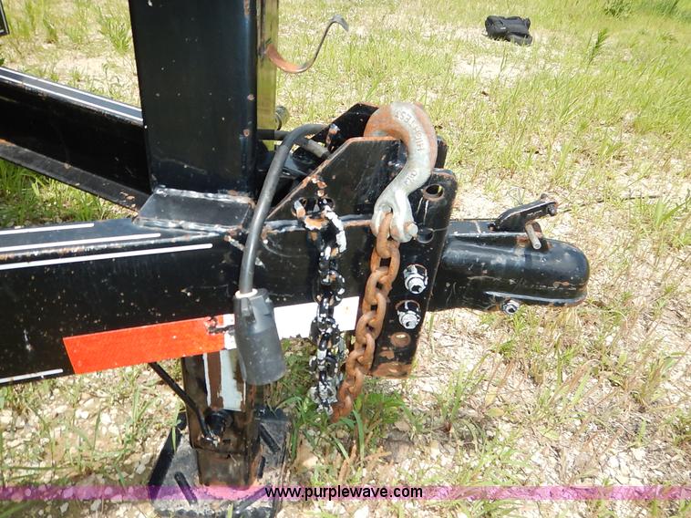 image for item J3805 2009 Titan end dump trailer