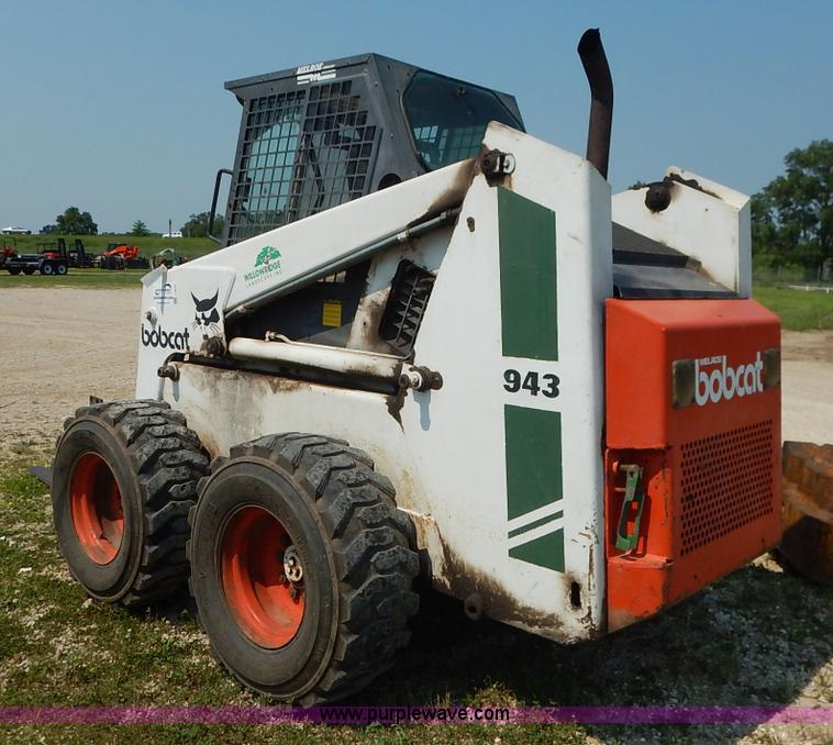image for item J3810 1987 Bobcat 943 skid steer