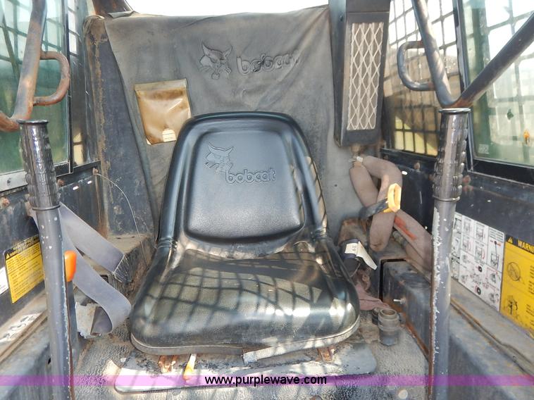 image for item J3810 1987 Bobcat 943 skid steer
