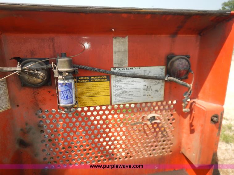 image for item J3810 1987 Bobcat 943 skid steer