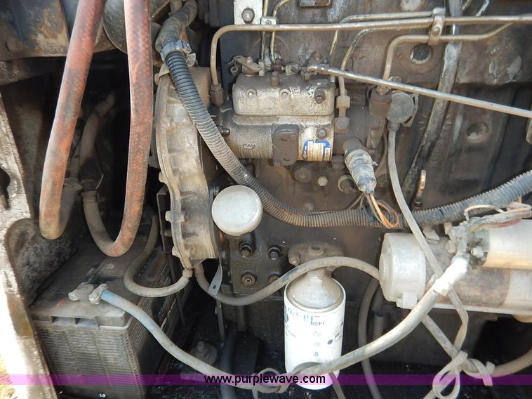 image for item J3810 1987 Bobcat 943 skid steer