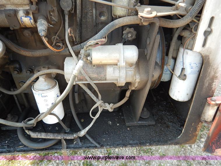 image for item J3810 1987 Bobcat 943 skid steer