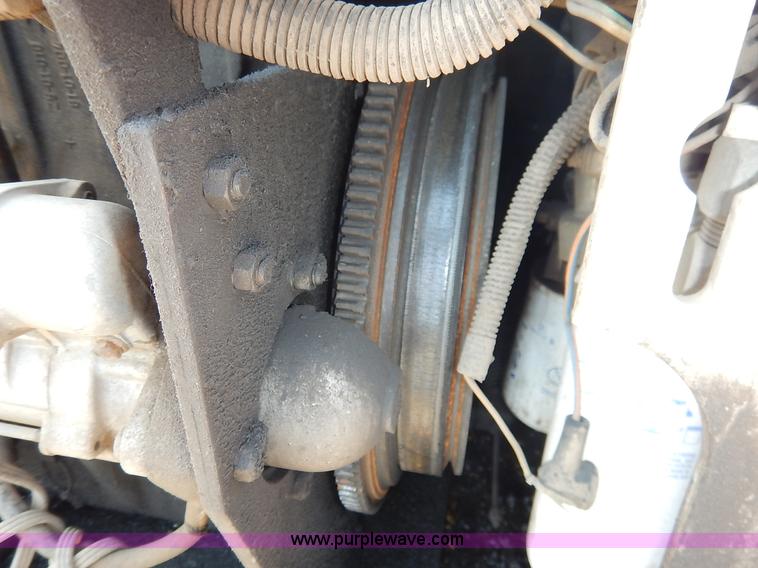 image for item J3810 1987 Bobcat 943 skid steer