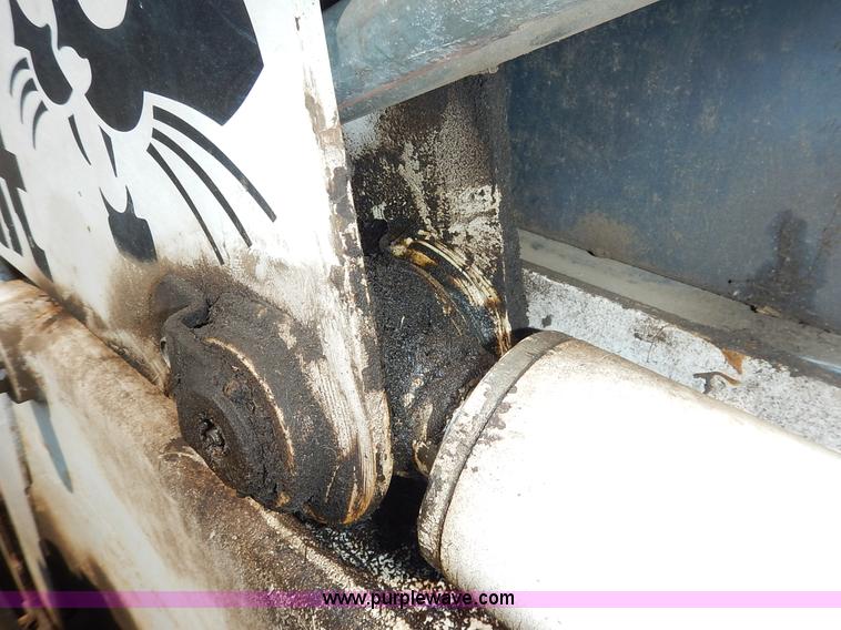 image for item J3810 1987 Bobcat 943 skid steer