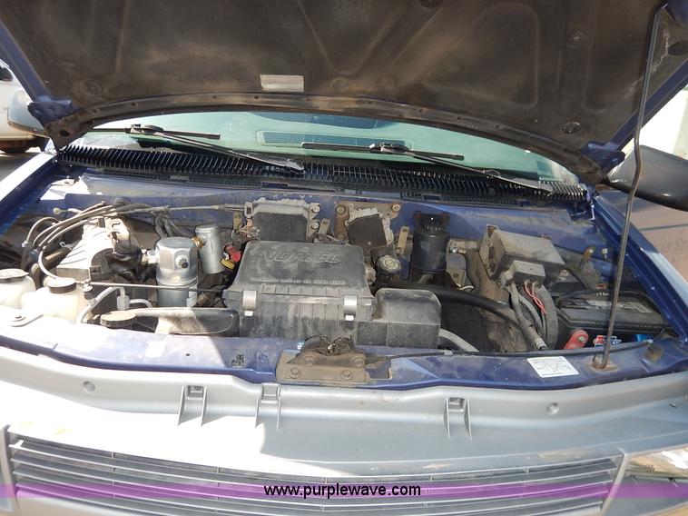 image for item J3824 1996 Chevrolet Astro van